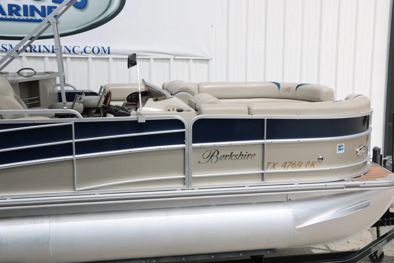 Slide: The Image of Berkshire 230E 2014 - 16