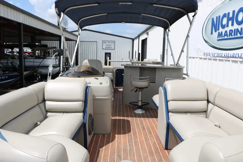 Slide: The Image of Berkshire 230E 2014 - 19