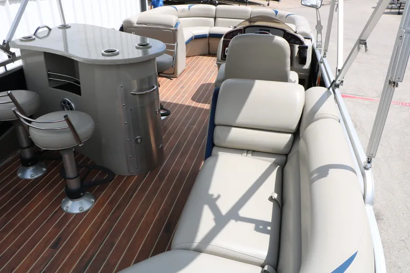 Slide: The Image of Berkshire 230E 2014 - 24