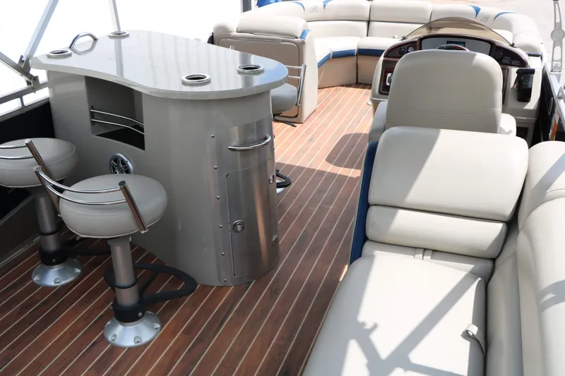 Slide: The Image of Berkshire 230E 2014 - 25