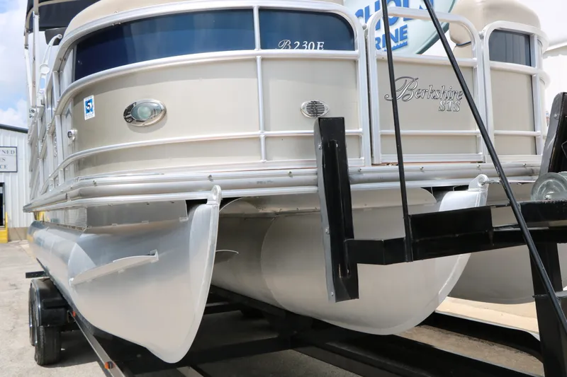 Slide: The Image of Berkshire 230E 2014 - 3