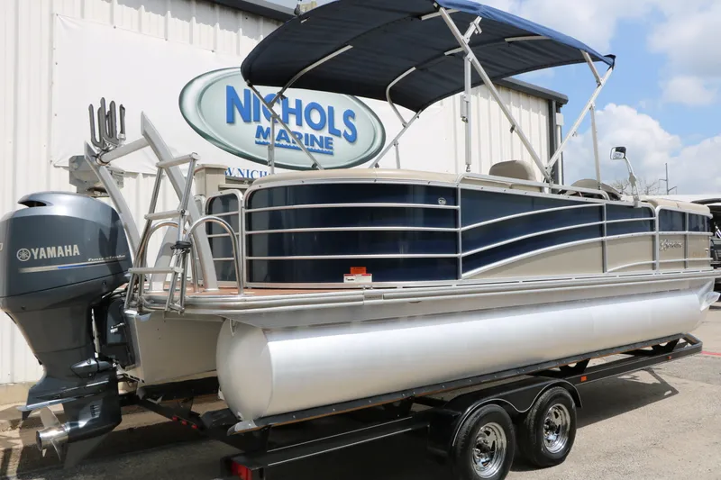 Slide: The Image of Berkshire 230E 2014 - 4