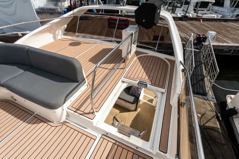 Slide: The Image of Viking 56 Sport Cruiser 1997 - 21