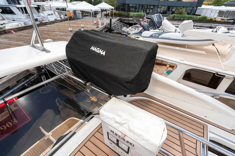 Slide: The Image of Viking 56 Sport Cruiser 1997 - 18