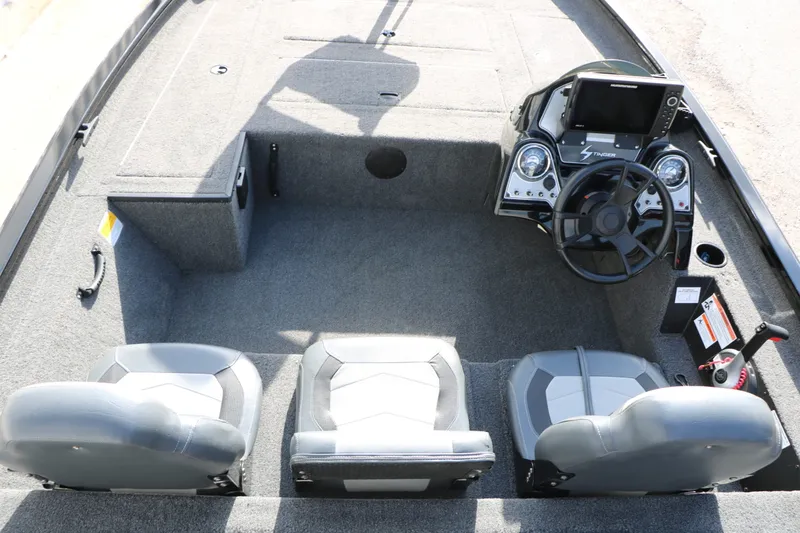 Slide: The Image of Lowe 175C Stinger 2020 - 16