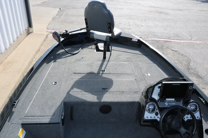 Slide: The Image of Lowe 175C Stinger 2020 - 18