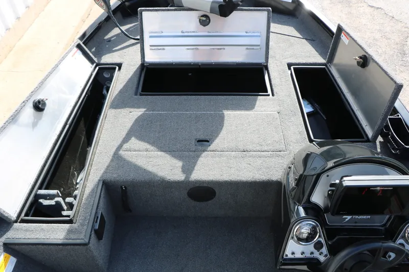 Slide: The Image of Lowe 175C Stinger 2020 - 19