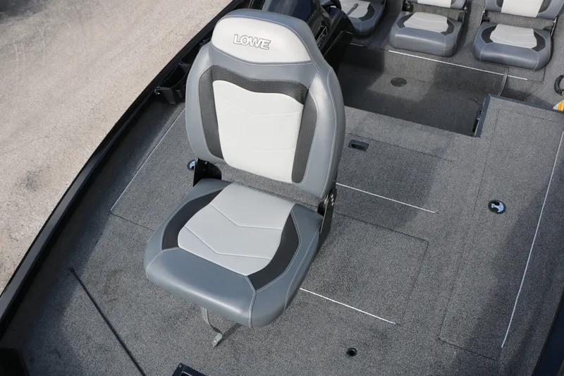 Slide: The Image of Lowe 175C Stinger 2020 - 25