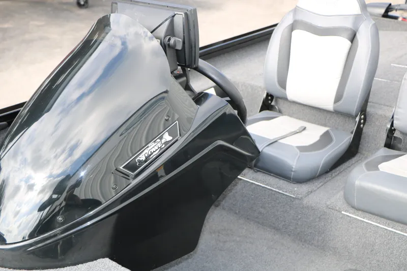 Slide: The Image of Lowe 175C Stinger 2020 - 27