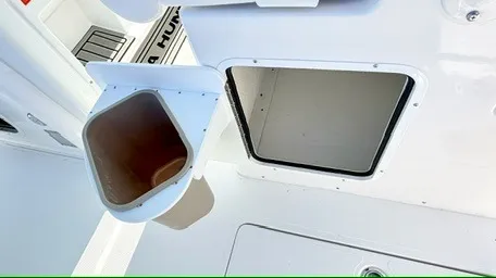 Slide: The Image of Sea Hunt Ultra 285 SE 2027 - 17