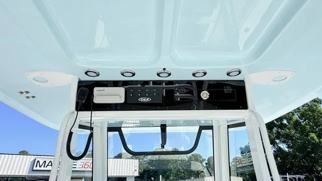 Slide: The Image of Sea Hunt Ultra 285 SE 2027 - 20
