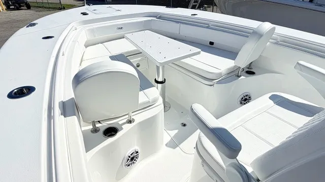 Slide: The Image of Sea Hunt Ultra 285 SE 2027 - 25