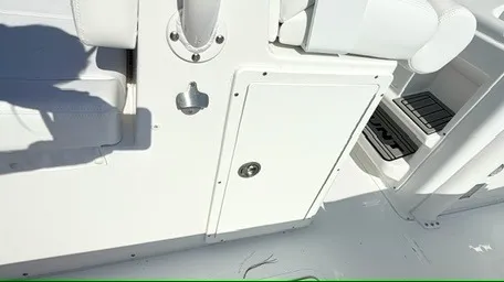Slide: The Image of Sea Hunt Ultra 285 SE 2027 - 18