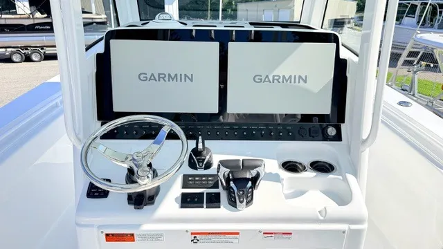 Slide: The Image of Sea Hunt Ultra 285 SE 2027 - 21
