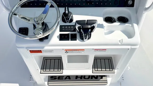 Slide: The Image of Sea Hunt Ultra 285 SE 2027 - 22