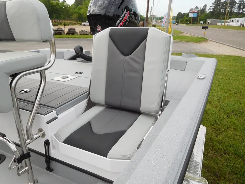 Slide: The Image of Vexus DEFENDER 201 2026 - 10