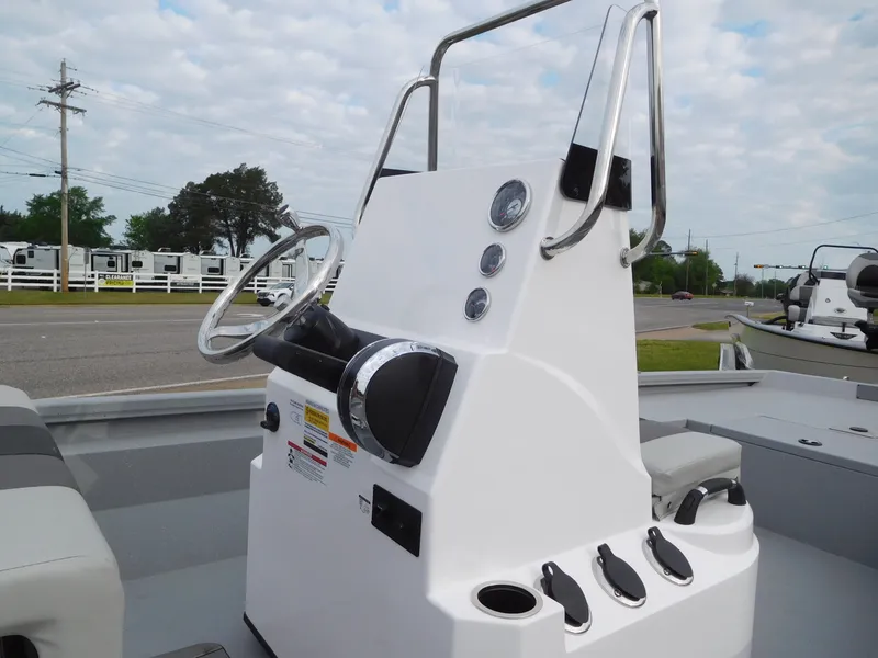 Slide: The Image of Vexus DEFENDER 201 2026 - 6