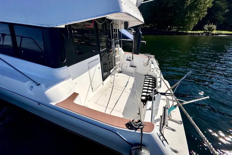 Slide: The Image of Bayliner 4388 Motoryacht 1994 - 4