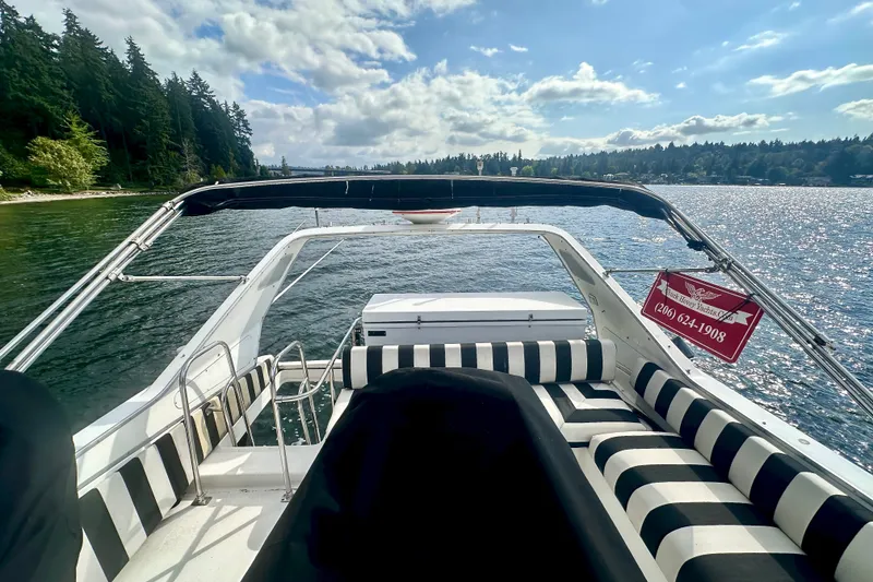 Slide: The Image of Bayliner 4388 Motoryacht 1994 - 24