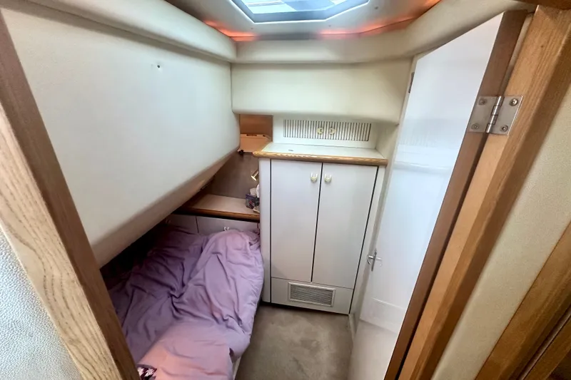 Slide: The Image of Bayliner 4388 Motoryacht 1994 - 21