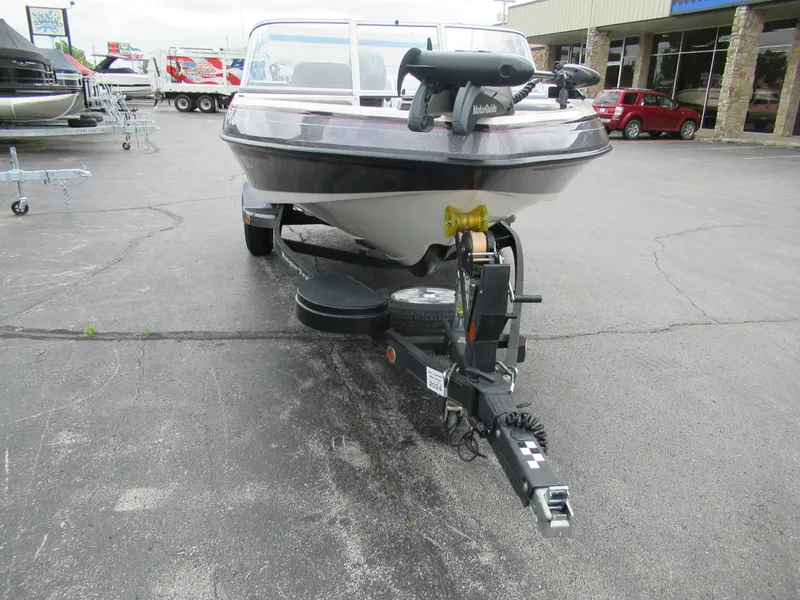 Slide: The Image of Ranger 1850LS 2015 - 12