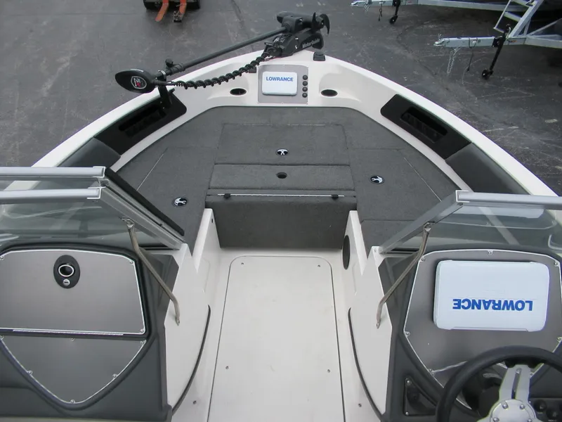 Slide: The Image of Ranger 1850LS 2015 - 4