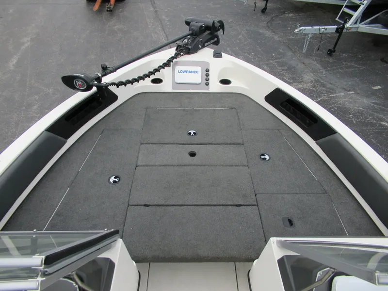 Slide: The Image of Ranger 1850LS 2015 - 5