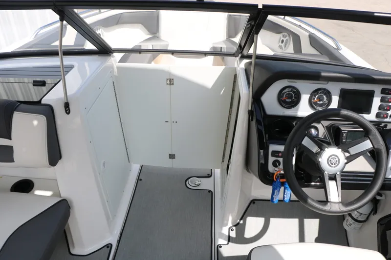 Slide: The Image of Yamaha AR210 2021 - 25