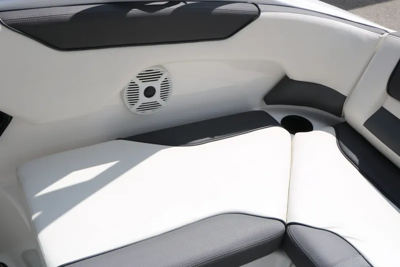 Slide: The Image of Yamaha AR210 2021 - 44