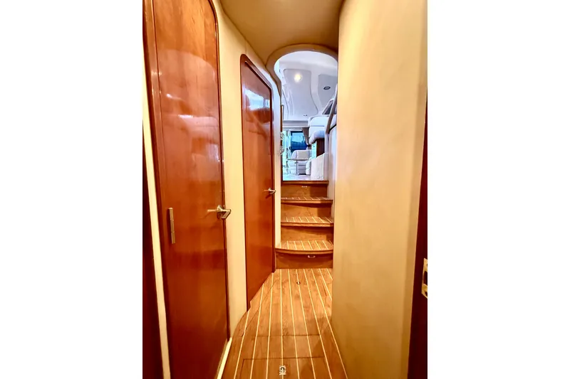 Slide: The Image of Sea Ray 560 Sedan Bridge 1999 - 21