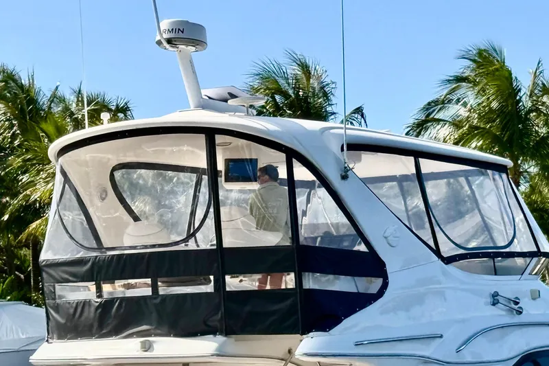 Slide: The Image of Sea Ray 560 Sedan Bridge 1999 - 7