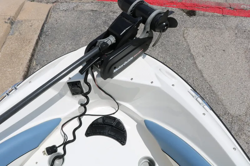 Slide: The Image of Bayliner 184 Fish &amp; Ski 2012 - 30