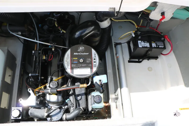 Slide: The Image of Bayliner 184 Fish &amp; Ski 2012 - 33