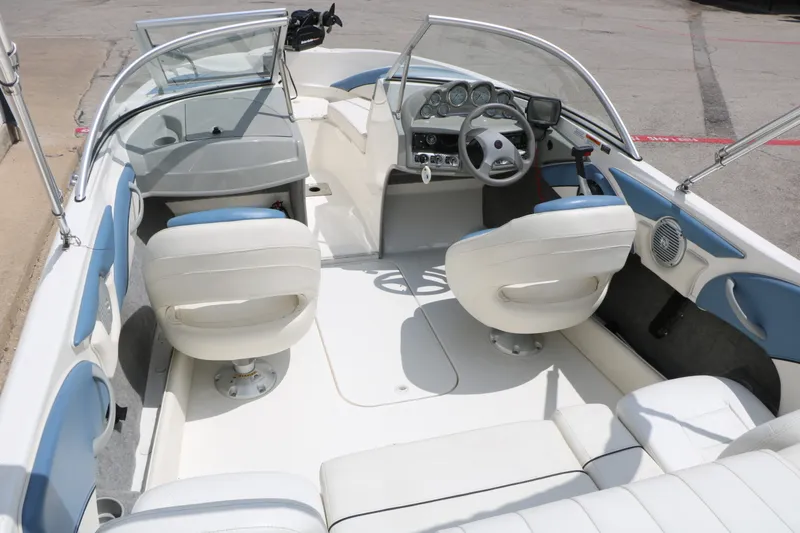 Slide: The Image of Bayliner 184 Fish &amp; Ski 2012 - 38