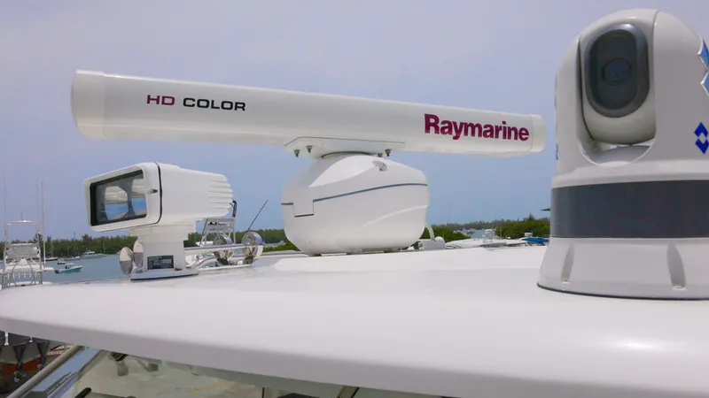 Slide: The Image of Boston Whaler 420 Outrage 2016 - 13