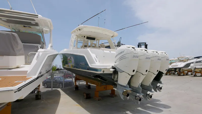 Slide: The Image of Boston Whaler 420 Outrage 2016 - 4
