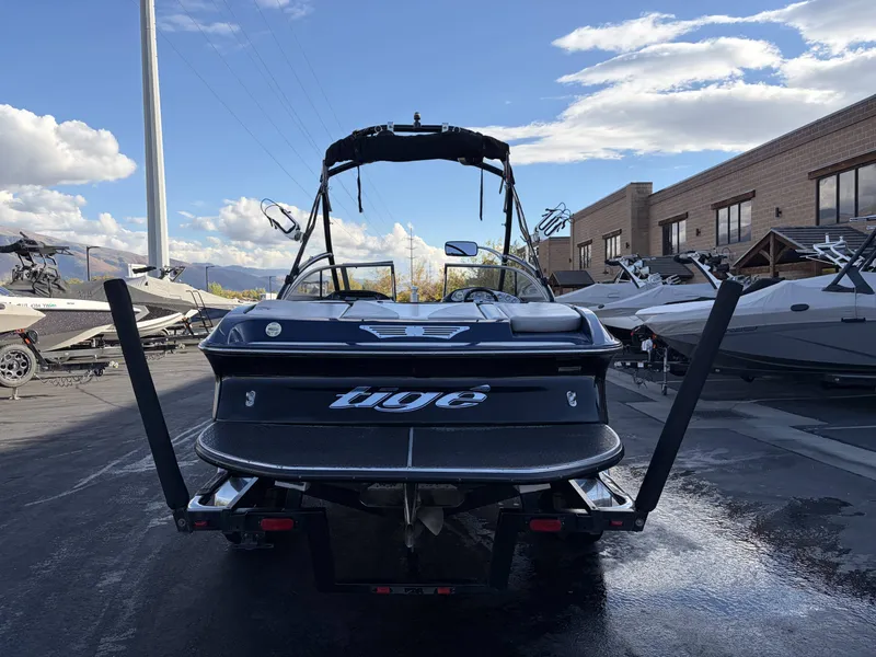 Slide: The Image of Tige Boats 22VE 2006 - 2