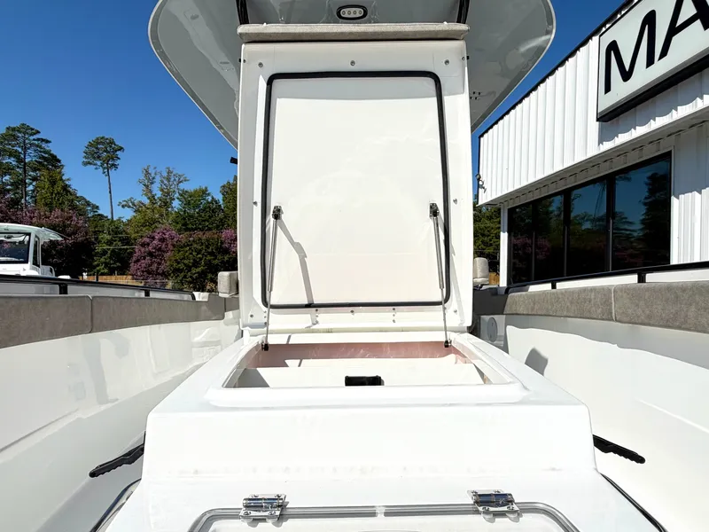 Slide: The Image of Sea Hunt Gamefish 30 CB 2026 - 28