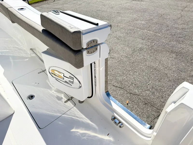 Slide: The Image of Sea Hunt Gamefish 30 CB 2026 - 9
