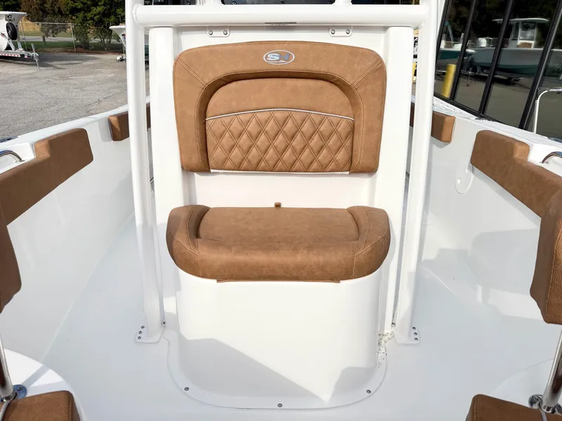 Slide: The Image of Sea Hunt Ultra 229 2027 - 19