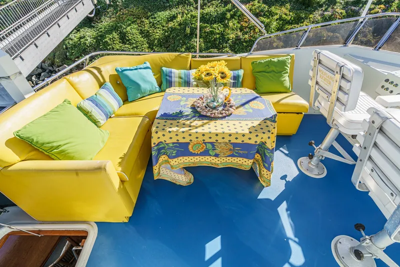 Slide: The Image of Hatteras 53 Motor Yacht 1971 - 25