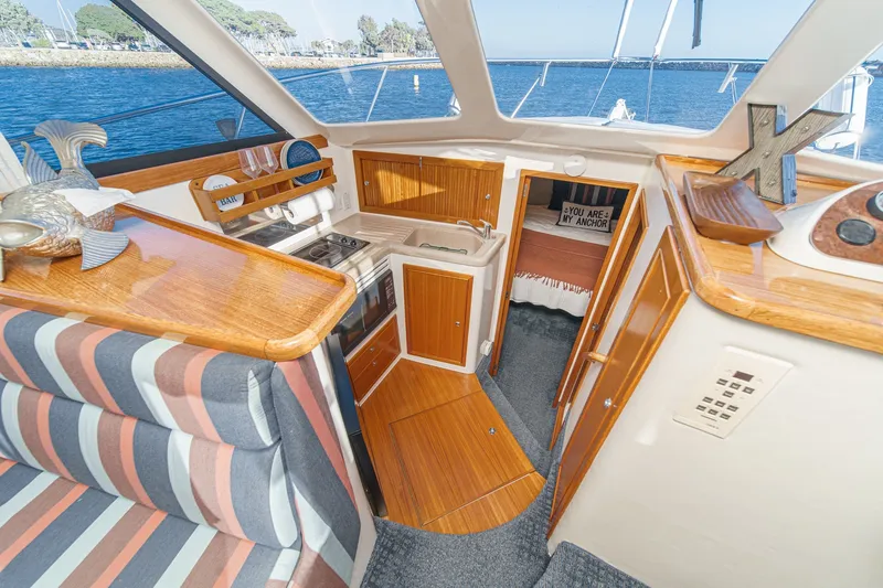 Slide: The Image of Riviera 34 Convertible 1998 - 38