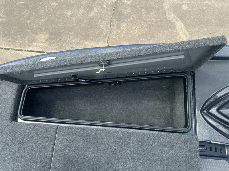 Slide: The Image of Caymas CX 201 PRO 2027 - 15