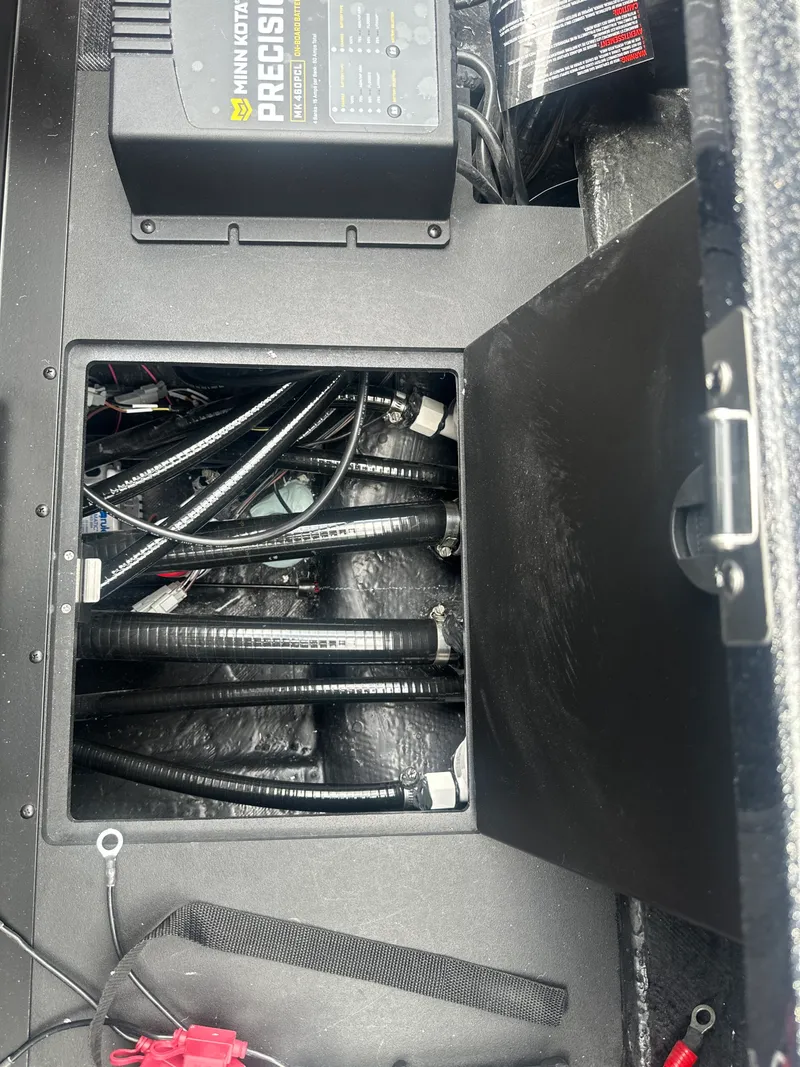 Slide: The Image of Caymas CX 201 PRO 2027 - 24