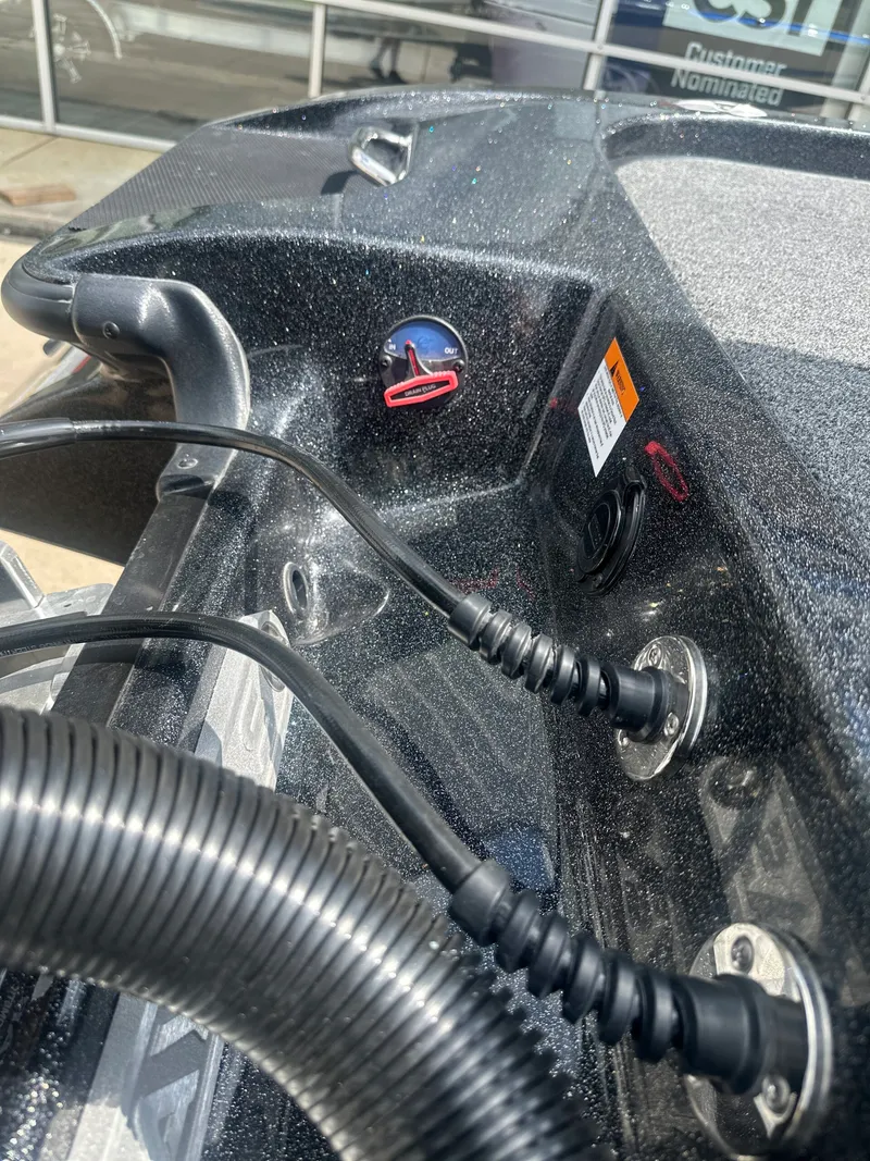 Slide: The Image of Caymas CX 201 PRO 2027 - 6