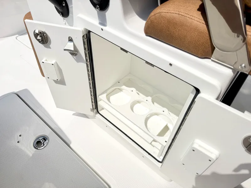 Slide: The Image of Sea Hunt Ultra 275 SE 2027 - 21