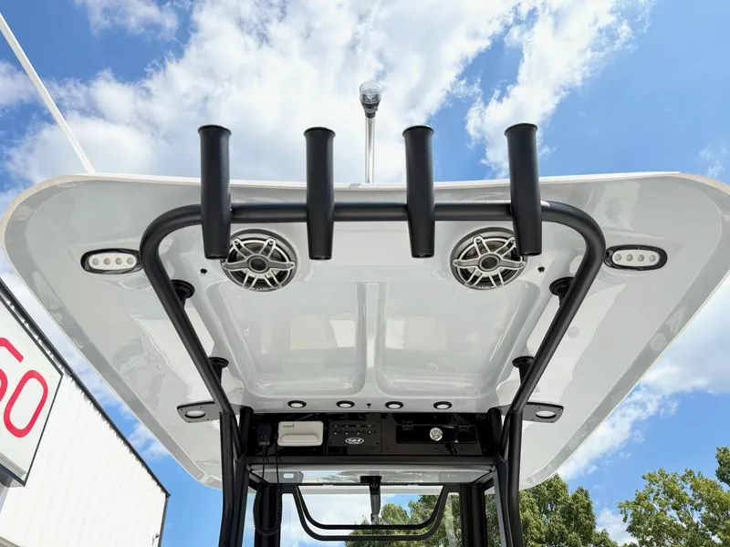 Slide: The Image of Sea Hunt Ultra 275 SE 2027 - 12