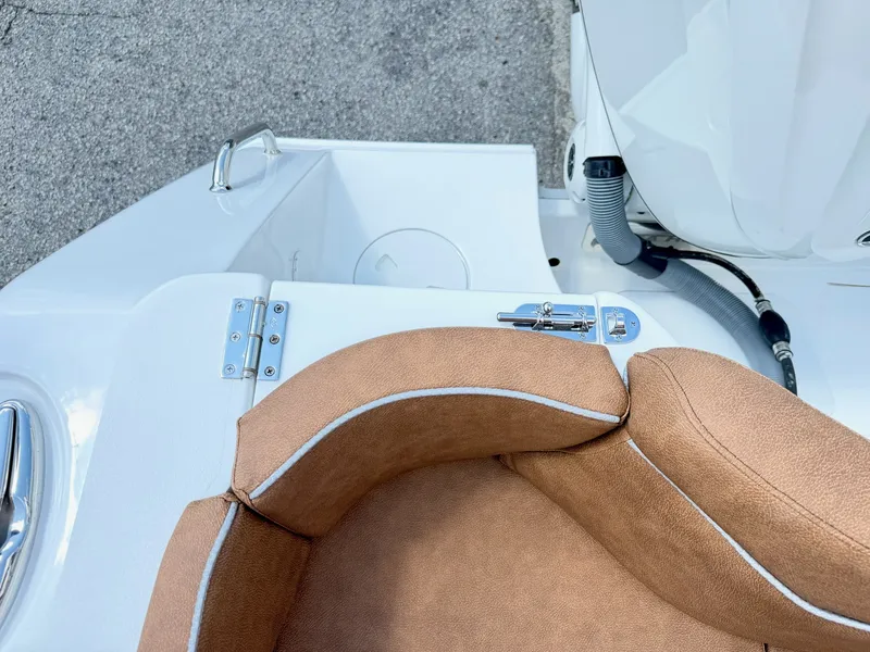 Slide: The Image of Sea Hunt Ultra 275 SE 2027 - 6