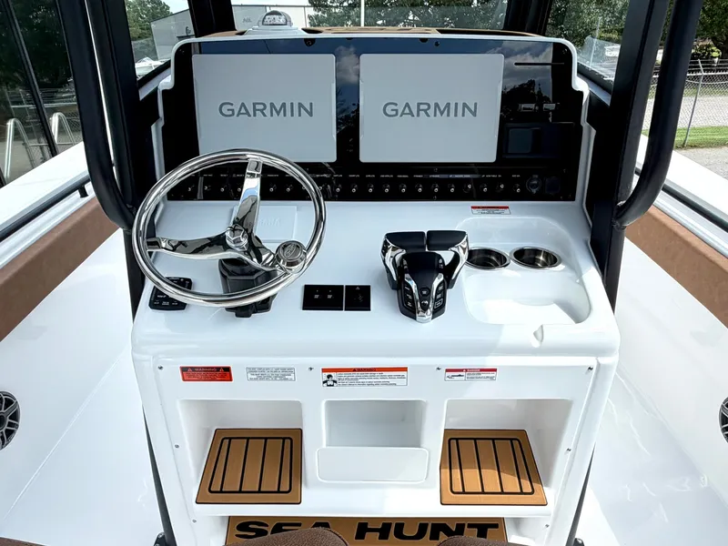 Slide: The Image of Sea Hunt Ultra 275 SE 2027 - 14