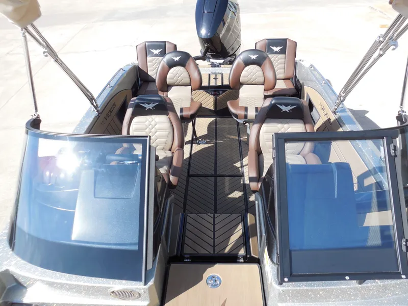 Slide: The Image of Vexus DVX 22 S 2026 - 10